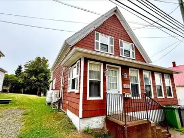 Detached House with xxxx sqft, x Bedrooms, x Bathroom