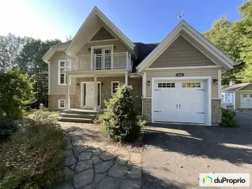 Detached House with x Bedrooms, x Bathrooms