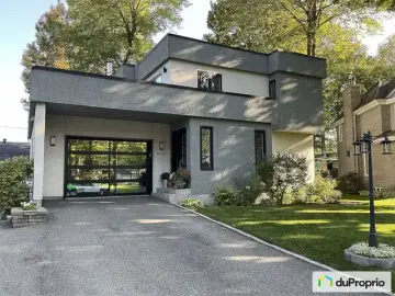 Detached House with x Bedrooms, x Bathrooms