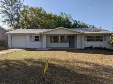 Detached House with xxxx sqft, x Bedrooms, x Bathroom