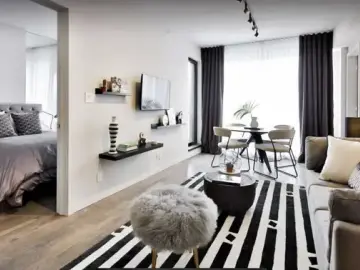 Condominium with x Bedrooms, x Bathroom