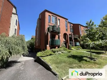 Condominium with x Bedrooms, x Bathrooms