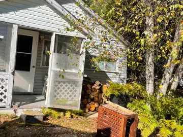 Cottage with x Bedroom, x Bathroom