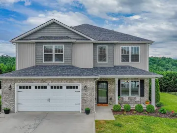 Detached House with x Bedrooms, x Bathrooms