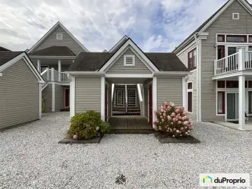 Land with x Bedroom, x Bathroom