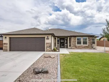 Land with xxxx sqft, x Bedrooms, x Bathrooms