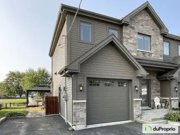 Semi Detached with x Bedrooms, x Bathroom