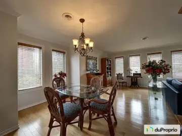 Condominium with x Bedrooms, x Bathroom