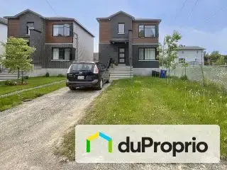 Detached House with xxxx sqft, x Bedrooms, x Bathroom