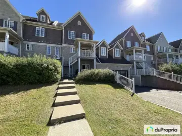 Condominium with x Bedrooms, x Bathroom