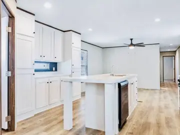 Detached House with xxxx sqft, x Bedrooms, x Bathroom