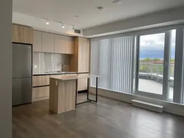 Condominium with xxx sqft, x Bedroom, x Bathroom