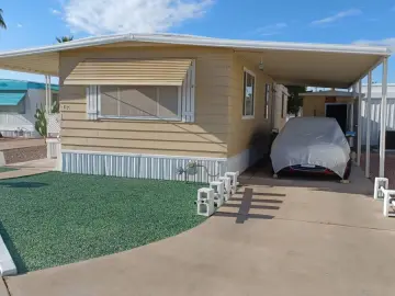 Detached House with x Bedroom, x Bathroom