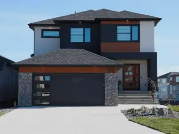 Detached House with x Bedrooms, x Bathrooms