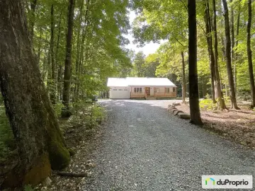 Detached House with x Bedrooms, x Bathrooms