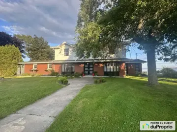 Detached House with x Bedrooms, x Bathrooms