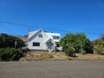 Detached House with xxxx sqft, x Bedrooms, x Bathroom