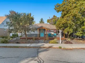 Land with x Bedrooms, x Bathroom