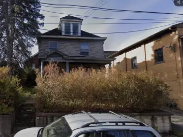 Detached House with xxxx sqft, x Bedrooms, x Bathroom