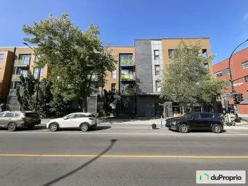 Condominium with x Bedrooms, x Bathroom