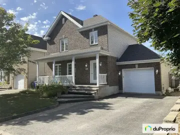 Detached House with x Bedrooms, x Bathroom
