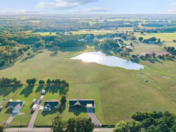Land with xxxx sqft, x Bedrooms, x Bathrooms