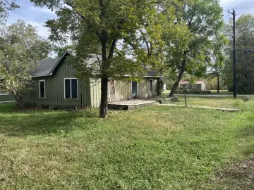 Cottage with xxx sqft, x Bedroom, x Bathroom