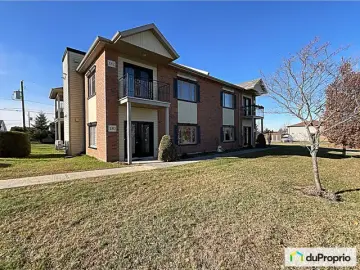 Condominium with x Bedrooms, x Bathroom