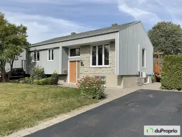 Cottage with x Bedrooms, x Bathrooms