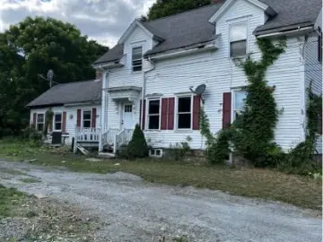 Detached House with x Bedrooms, x Bathrooms