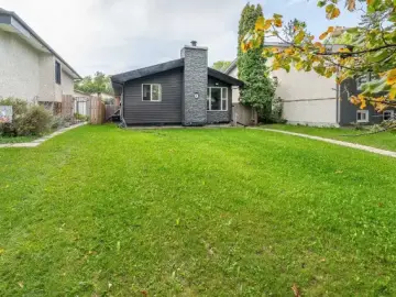 Detached House with x Bedrooms, x Bathrooms