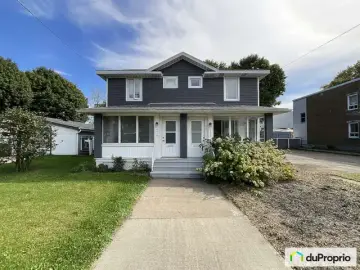 Semi Detached with * Bedrooms, * Bathrooms