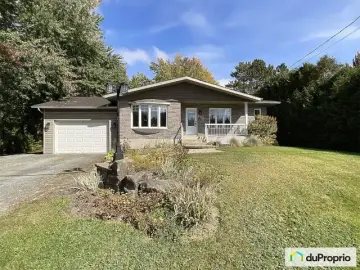 Detached House with x Bedrooms, x Bathrooms