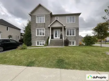 Condominium with x Bedrooms, x Bathroom