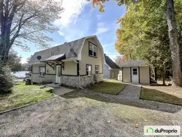 Detached House with x Bedrooms, x Bathroom
