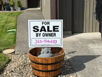 Condominium with x Bedrooms, x Bathrooms