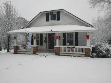 Detached House with xxxx sqft, x Bedrooms, xx Bathroo