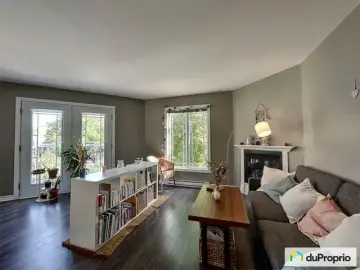 Condominium with x Bedrooms, x Bathroom
