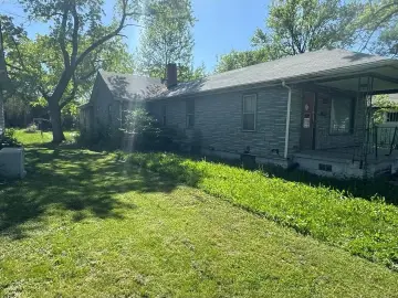 Detached House with xxxx sqft, x Bedrooms, xx Bathroo