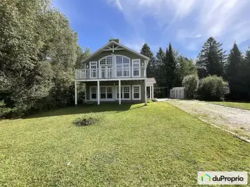 Detached House with x Bedrooms, x Bathrooms