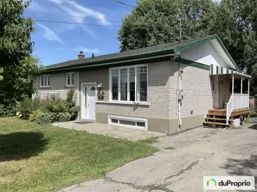 Detached House with x Bedrooms, x Bathroom