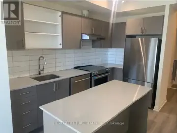 Condominium with xxx sqft, x Bedroom, x Bathroom