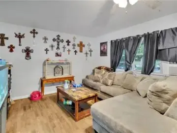 Detached House with xxxx sqft, x Bedrooms, xx Bathroo