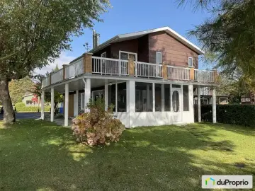 Cottage with x Bedrooms, x Bathrooms