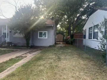 Detached House with x Bedrooms, x Bathrooms