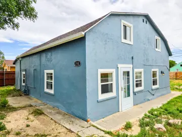 Detached House with xxxx sqft, x Bedrooms, x Bathroom