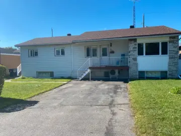 Detached House with **** sqft, * Bedrooms, * Bathroom