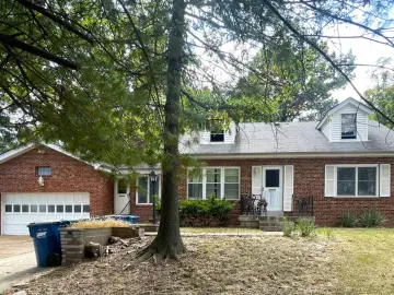 Detached House with **** sqft, * Bedrooms, ** Bathroo