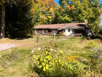 Cottage with * Bedrooms, * Bathroom