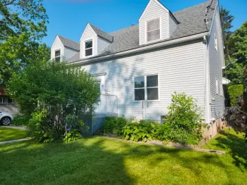 Detached House with **** sqft, * Bedrooms, * Bathroom